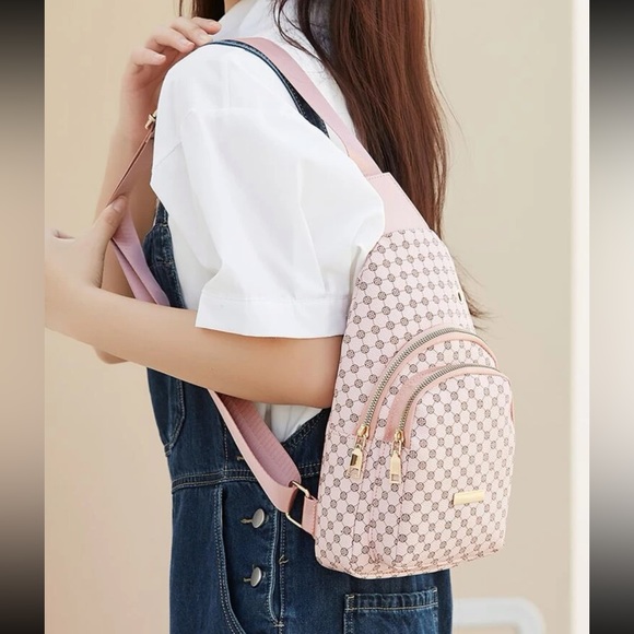 GEOMETRIC LIGHT PINK MINI SLING BACKPACK - Picture 4 of 6